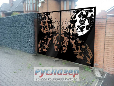 Распашные ворота с рисунком