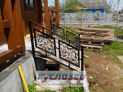 Декоративные ограждения лестницы из металла на заказ